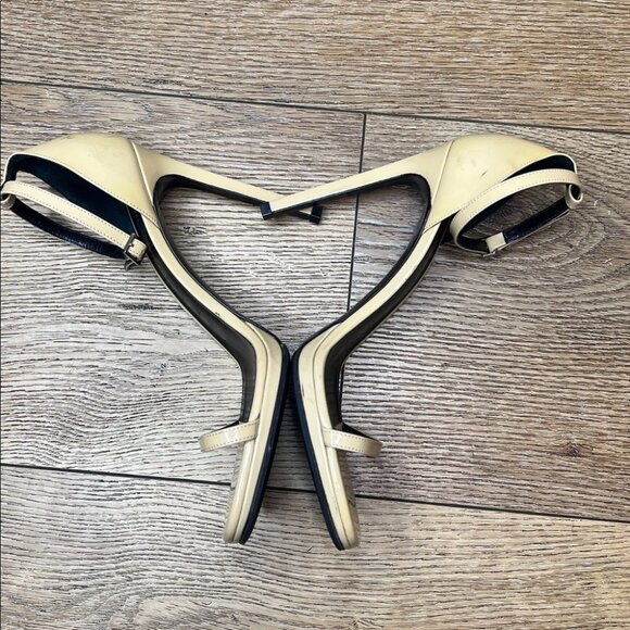 Saint Laurent Jane 105 Beige Patent Leather Heels - Picture 4 of 11